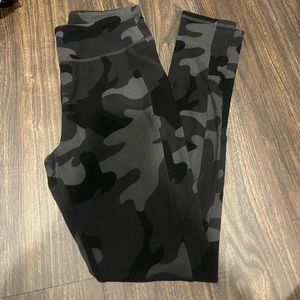 Camo leggings